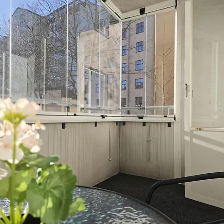 Modern One-bedroom With Glazed Sun Balcony, 350m Metro *